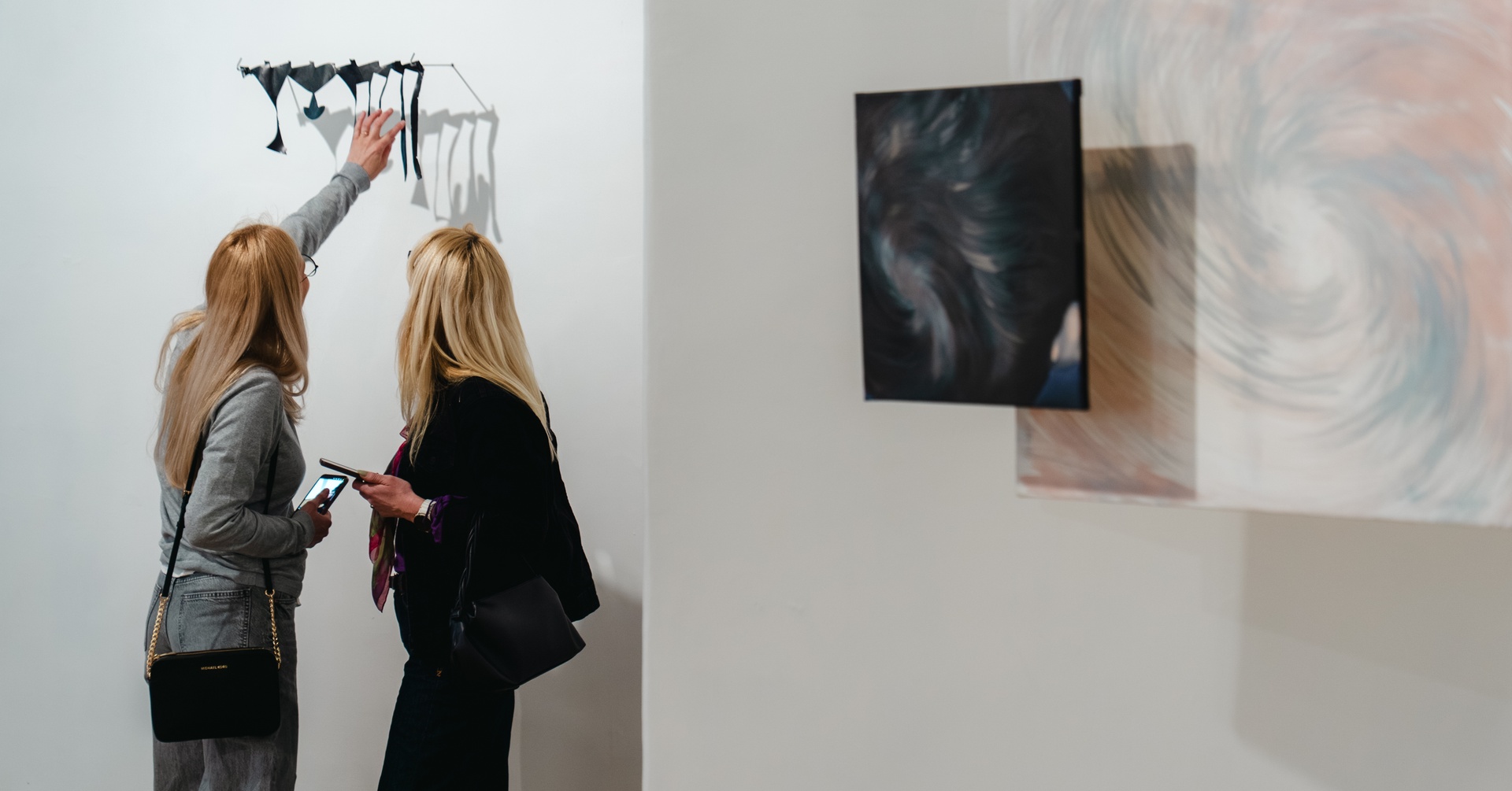 LIEKAMOJI BUSENA Grupinė menininkų paroda